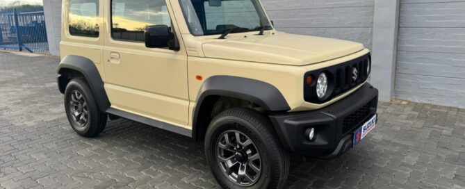 2020 Suzuki Jimny 3 door GLX Manual Two tone5
