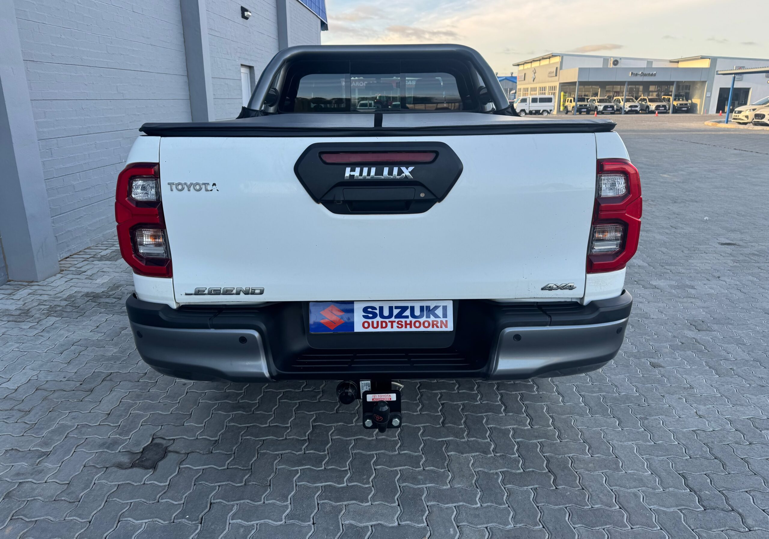 Toyota Hilux CCab 2.8 (4)