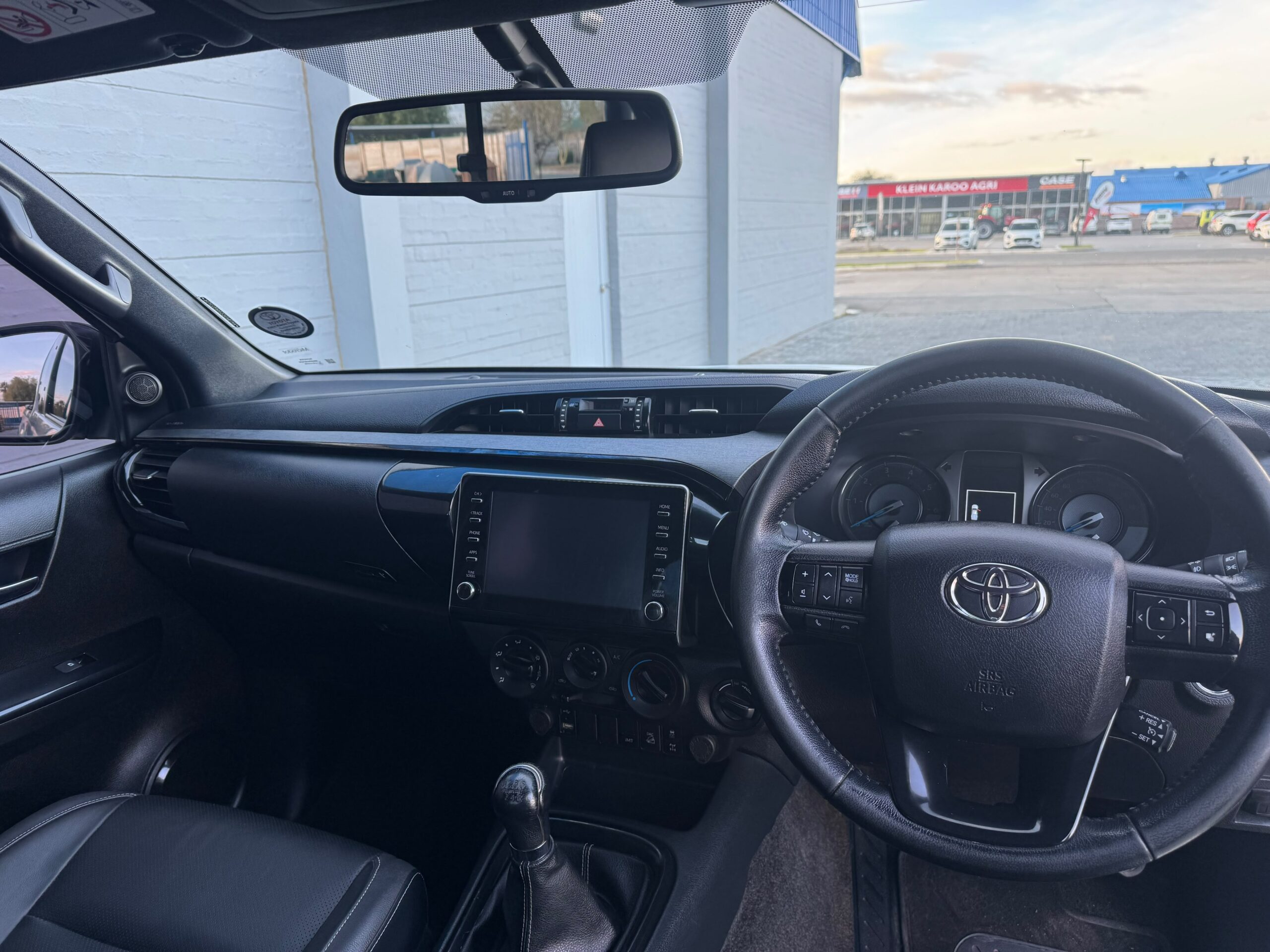 Toyota Hilux CCab 2.8 (6)