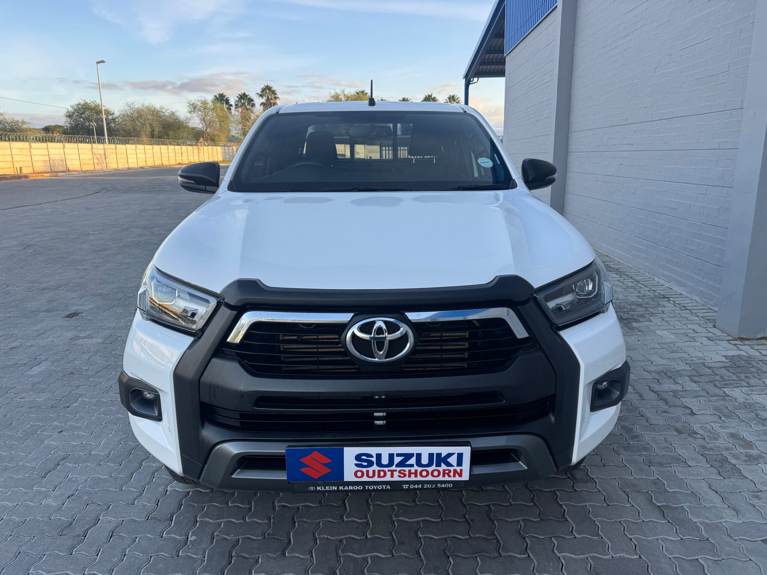 Toyota Hilux CCab 2.8 (7)